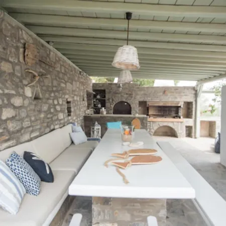 Villa Life With Private Jacuzzi In Paros