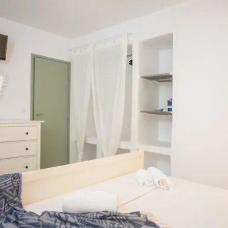Life With Private Jacuzzi In Paros Vila Isterni (Paros)